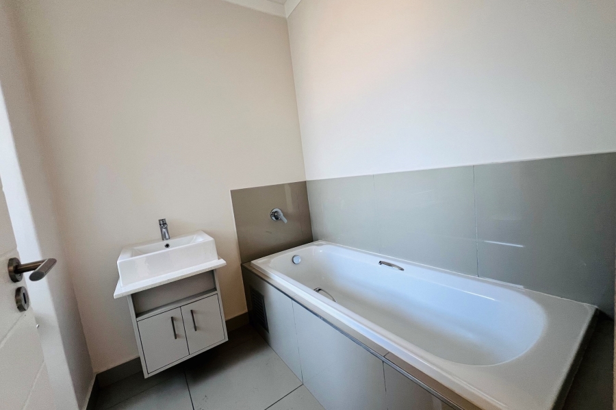 To Let 2 Bedroom Property for Rent in Langeberg Ridge Western Cape